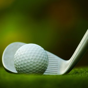 Pozvánka na první turnaj Motorsport Golf Tour